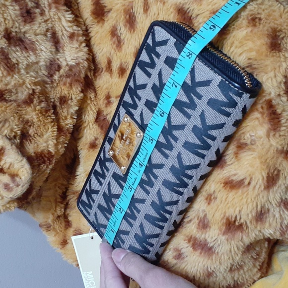 NWT Michael Kors Canvas Jet Set travel continental wallet - Picture 6 of 12